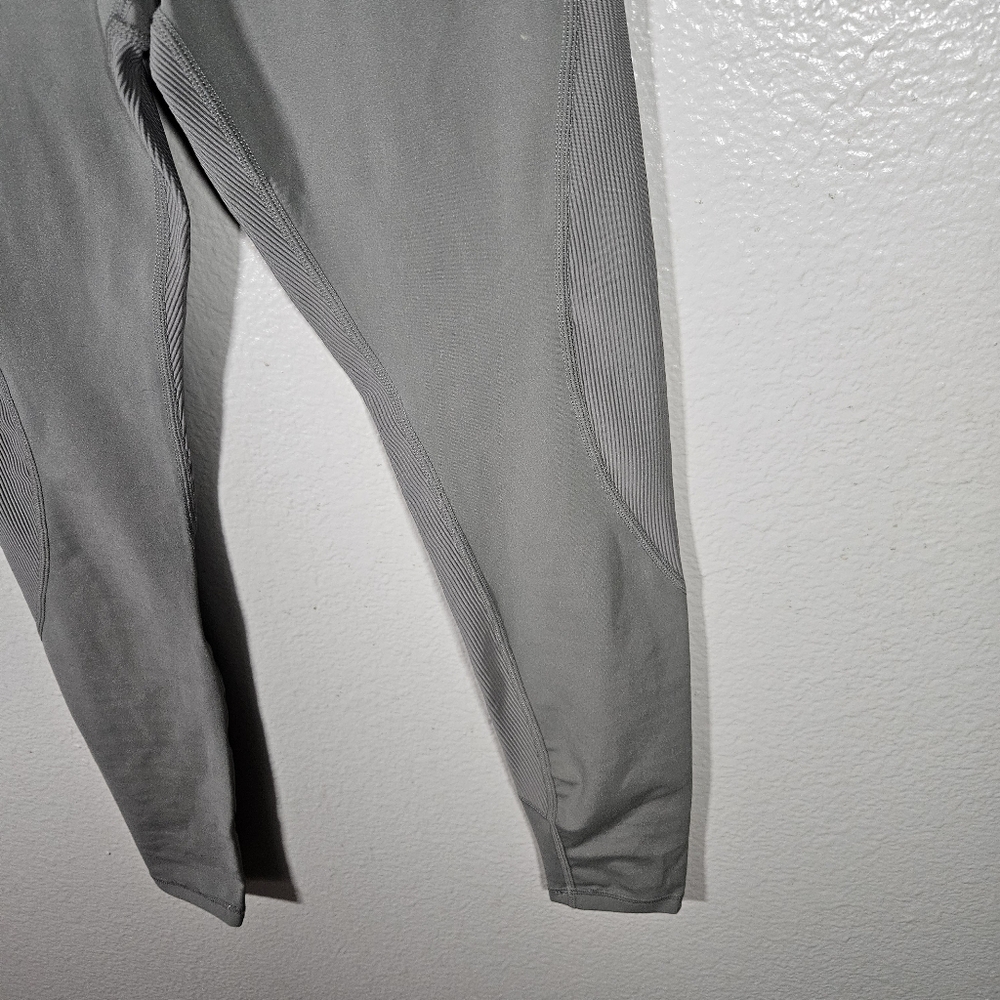 Glyder Tone Up Bra/Legging Set Size S - Picture 10 of 16